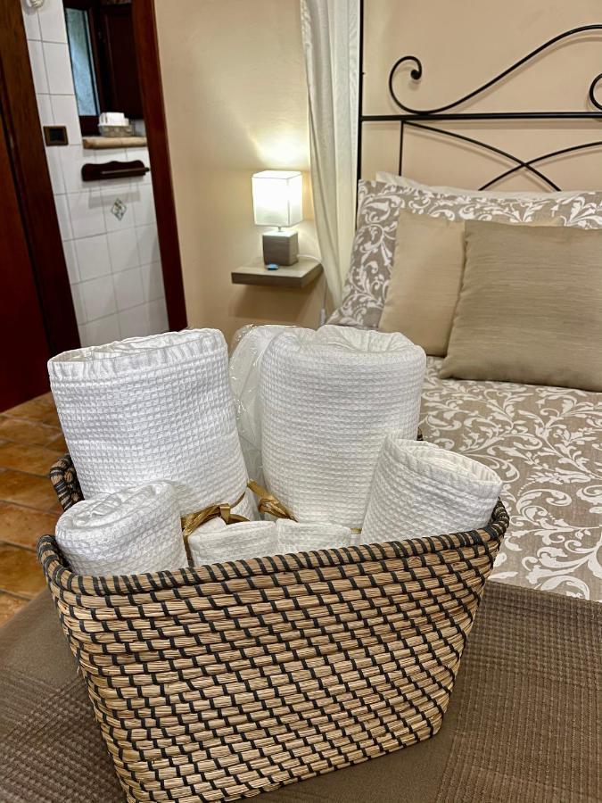 Montecalvello Casa Vacanze La Piazzetta Del Castello מראה חיצוני תמונה