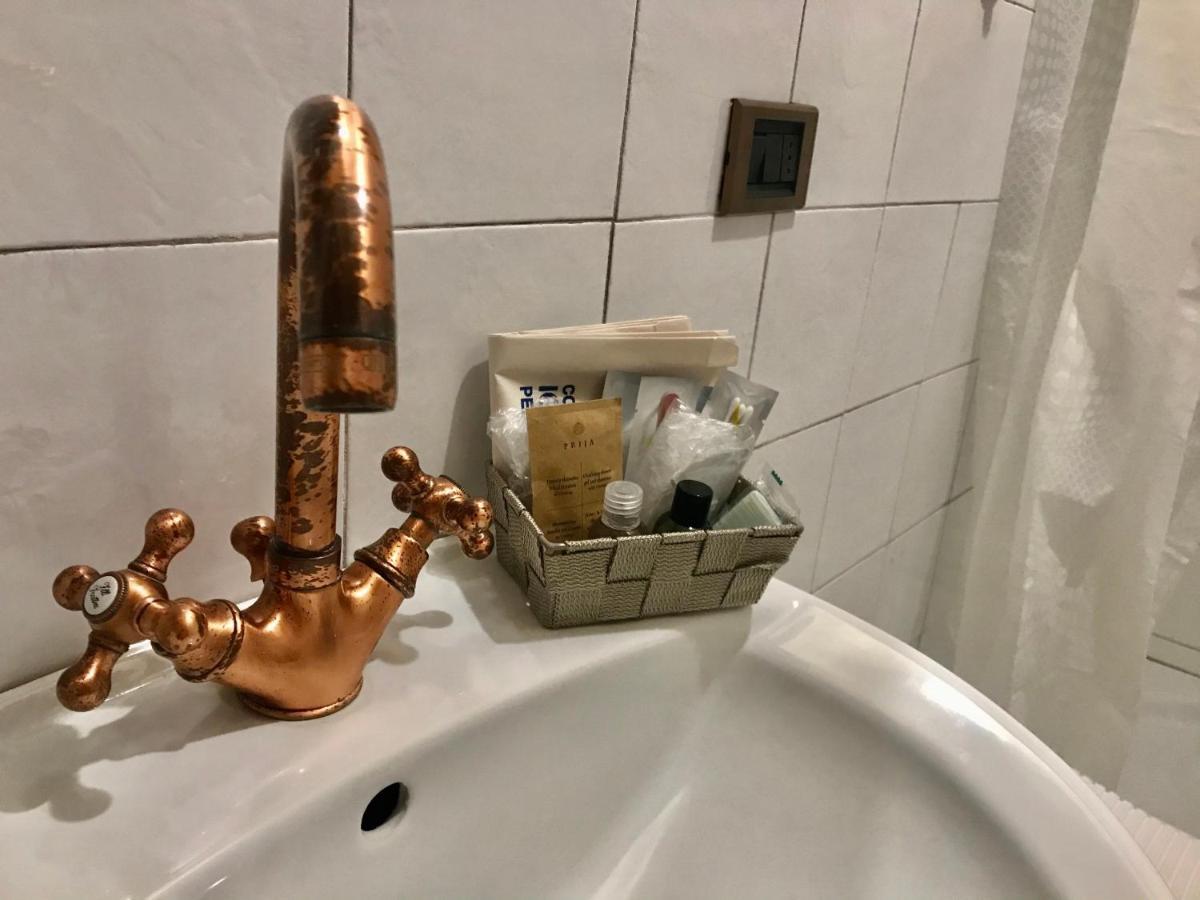 Montecalvello Casa Vacanze La Piazzetta Del Castello מראה חיצוני תמונה