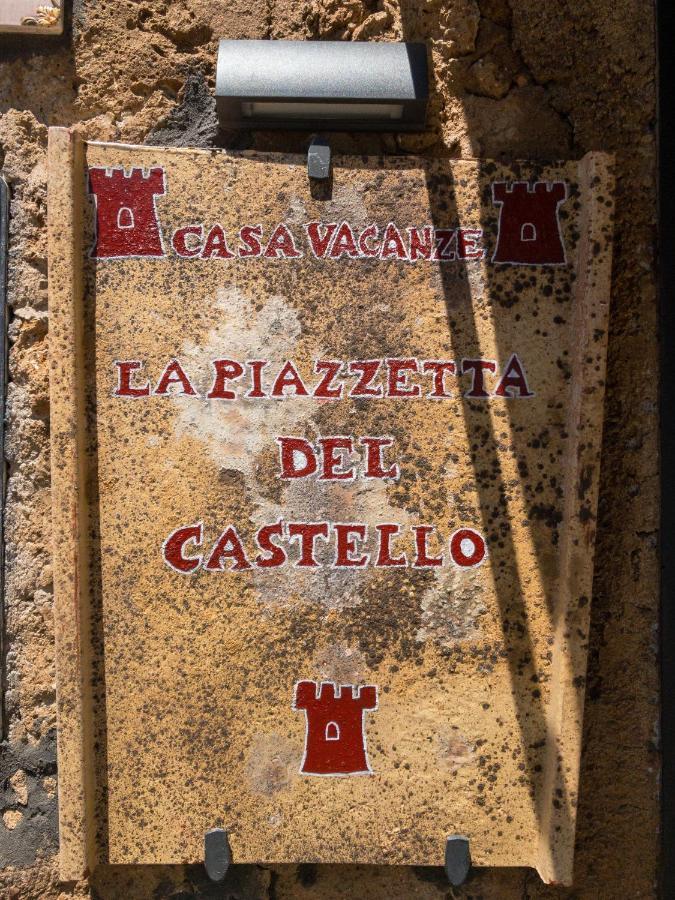 Montecalvello Casa Vacanze La Piazzetta Del Castello מראה חיצוני תמונה
