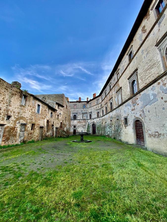 Montecalvello Casa Vacanze La Piazzetta Del Castello מראה חיצוני תמונה
